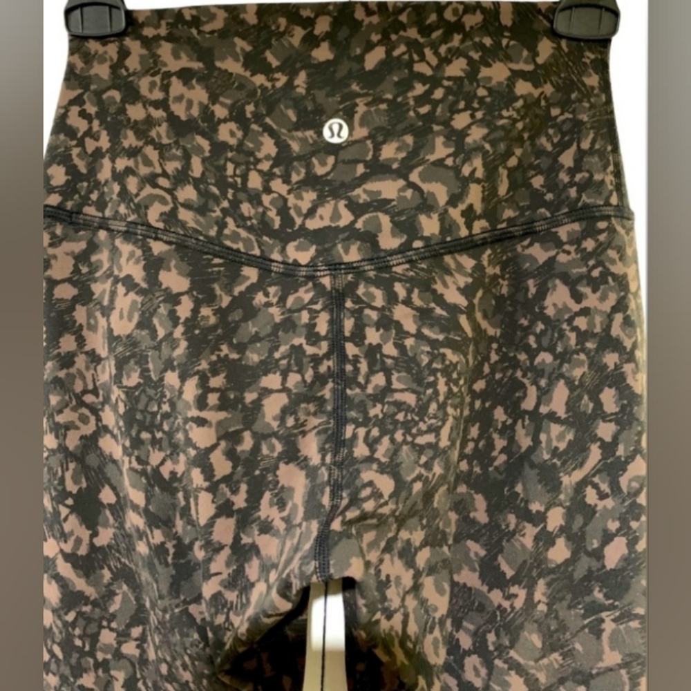 🍋 LULULEMON 🍋 Align 25" black brown Cheetah leopard camo Size 4 - Picture 1 of 13